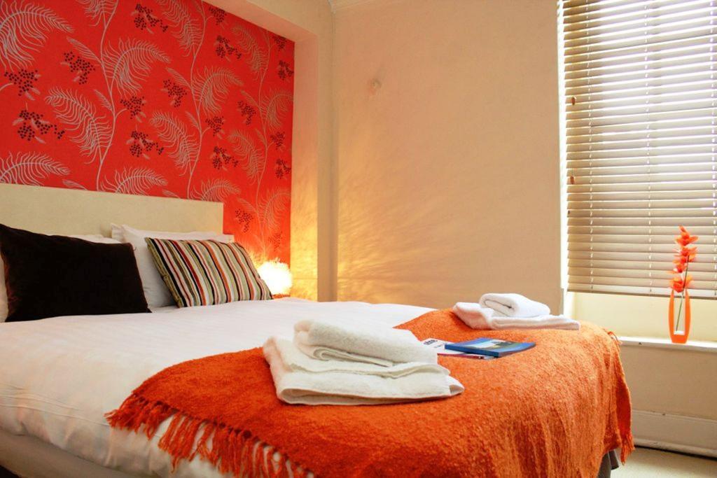 The Halford Hotel Halford  Room photo